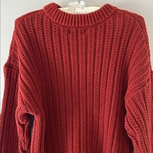 Universal thread crop Cable knit sweater Crew neck chunky ribbed sweater EUC